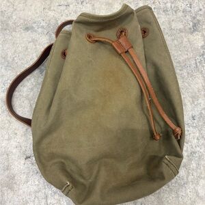 Madewell The Canvas Somerset Backpack in Olive with Leather Straps